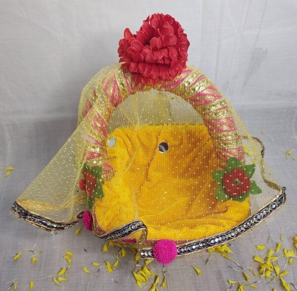 Laddu Gopal Yellow Hanging & Travelling Takari Suitable for 0-3 Size - Image 3